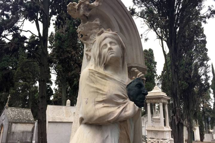 A statue in a cemetery in Lisbon